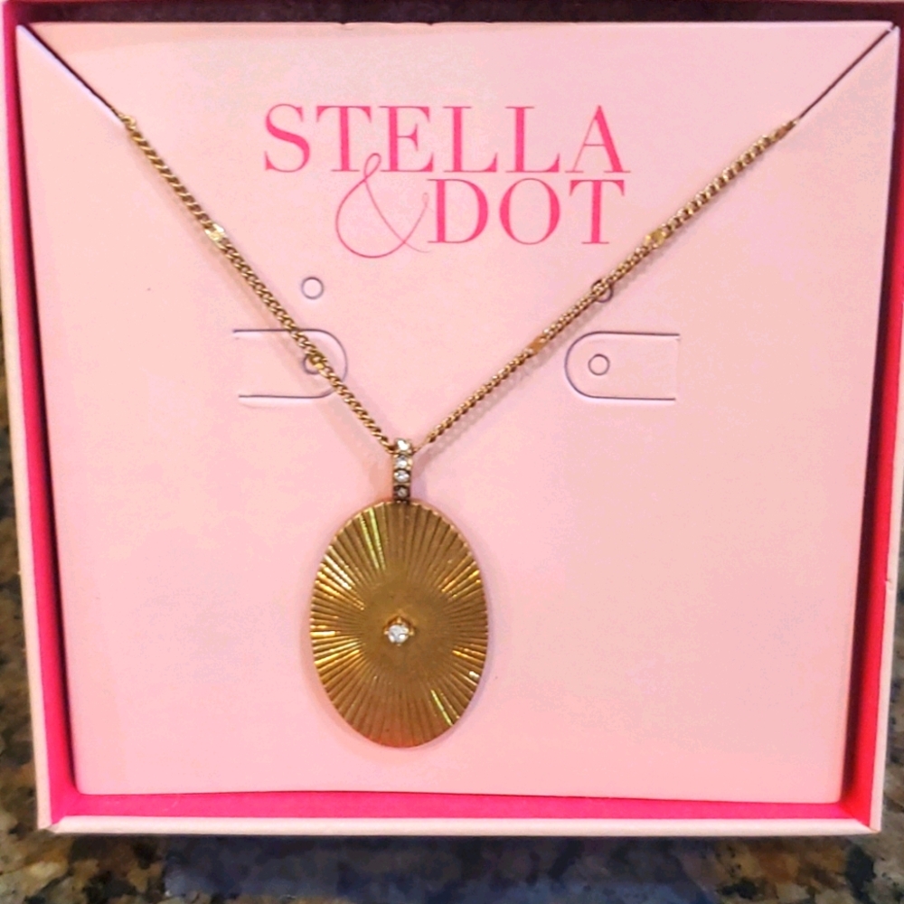 Starstruck charm necklace